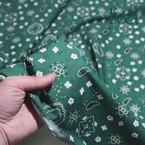 Paisley Print Bandana Broadcloth (60 Inches) Hunter Green Fabric Video|SV580196