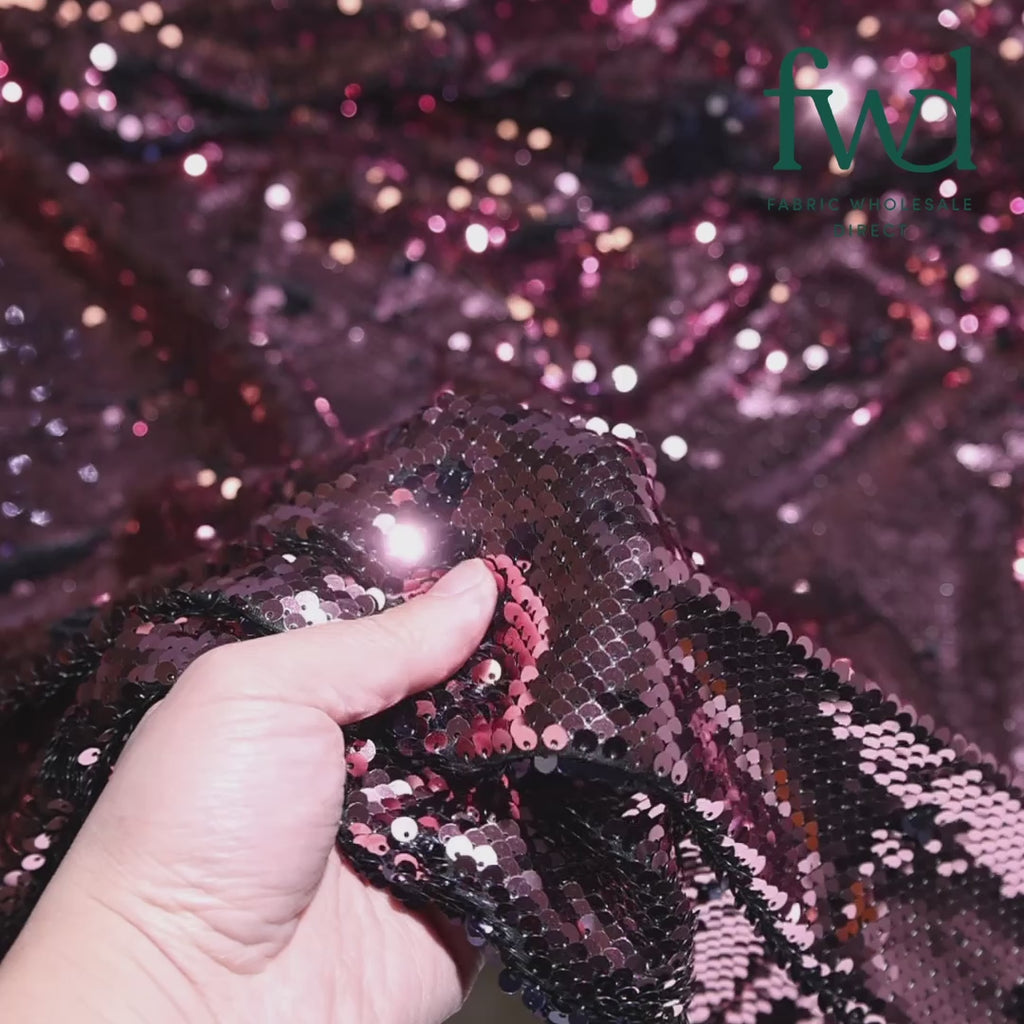 Two-Sided Reversible Sequins On Stretch Mesh Navy Blue / Champagne Fabric Video|SV574630