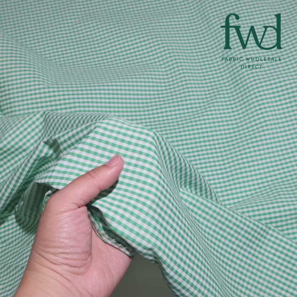 1/8 Inch Gingham Check Polyester Cotton Poplin Fabric Kelly Green / White Fabric Video|SV575732