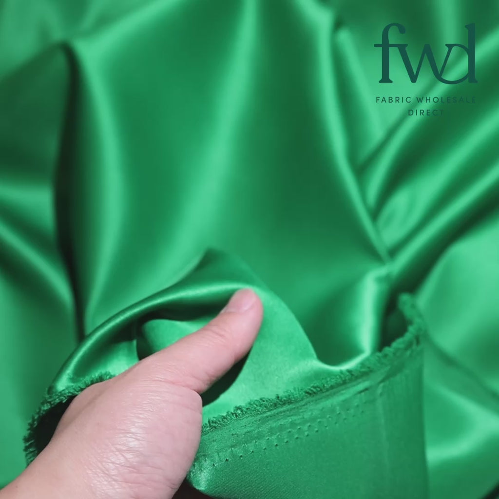 Matte Satin (Peau de Soie) Kelly Green Fabric Video|SV574492