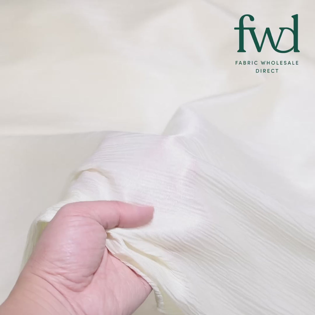 Shiny Striped Crinkle Crepe Satin Ivory Fabric Video|SV581486