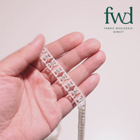 1/2 Inch Pearly Rhinestone Diamond Hourglass Link Chain Trim (10 Yards) Off White Video|SV582542